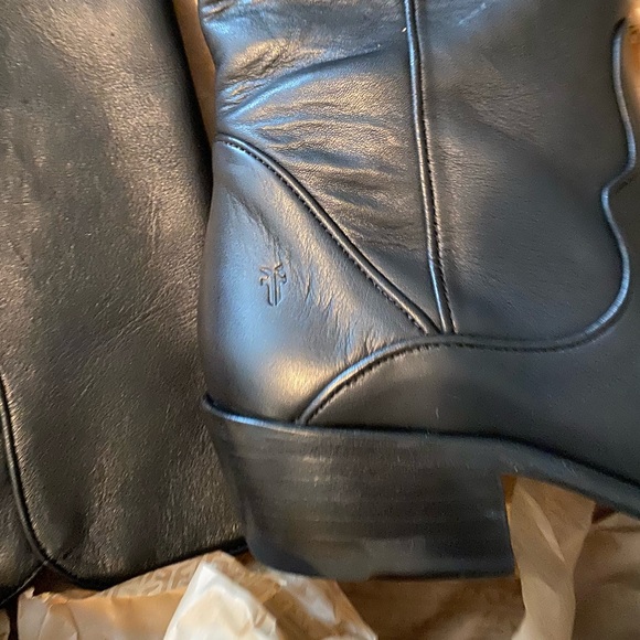 Frye boots, size 10 - Picture 5 of 5